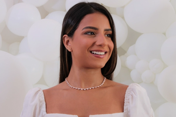 Colar Dourado Chocher Coração com Zircônias